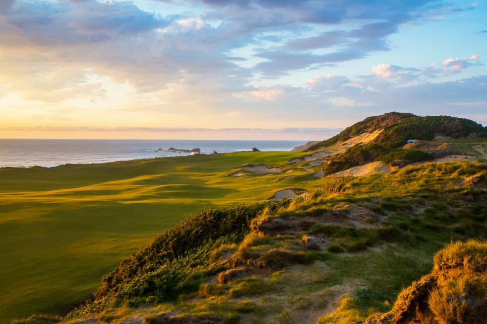 /content/dam/images/golfdigest/fullset/2023/1/Pacific Dunes 13.jpg